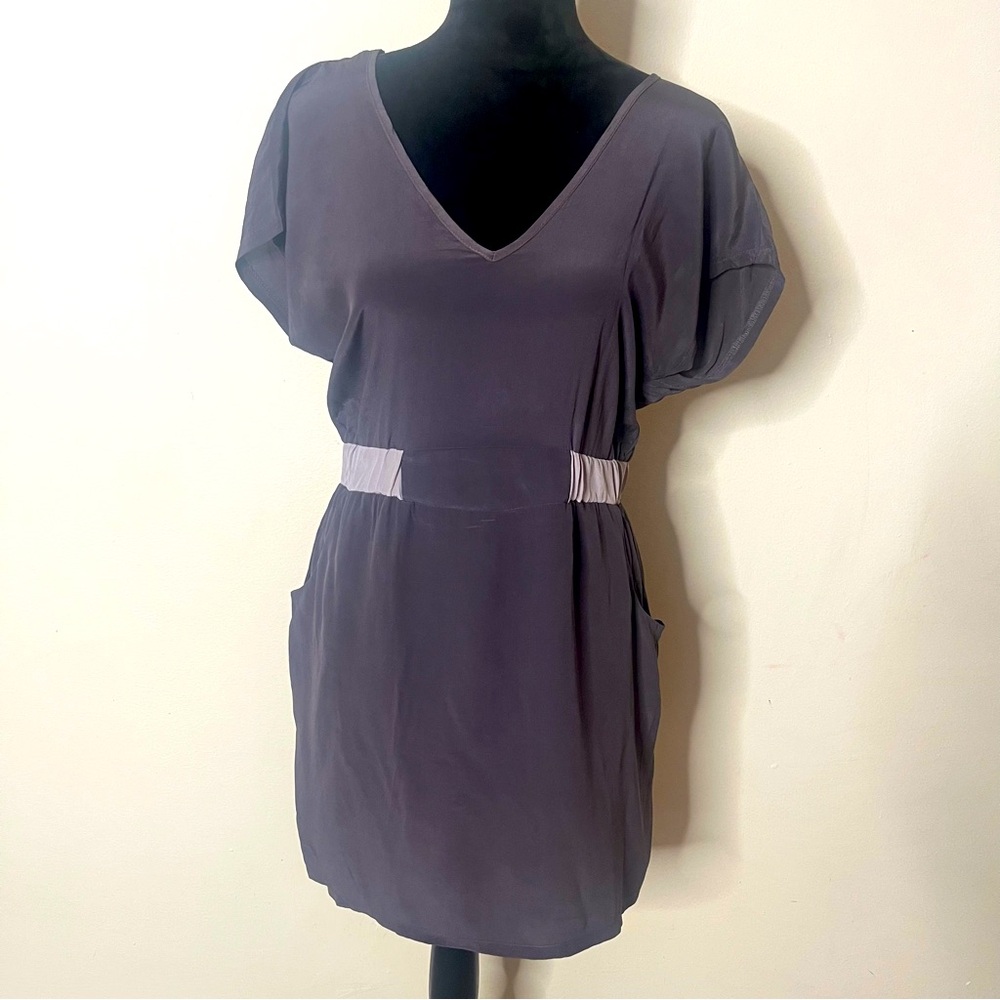 AQUA‎ Women’s Purple Silk V~Neck/Back Elastic Pockets Mini Dress Sz M